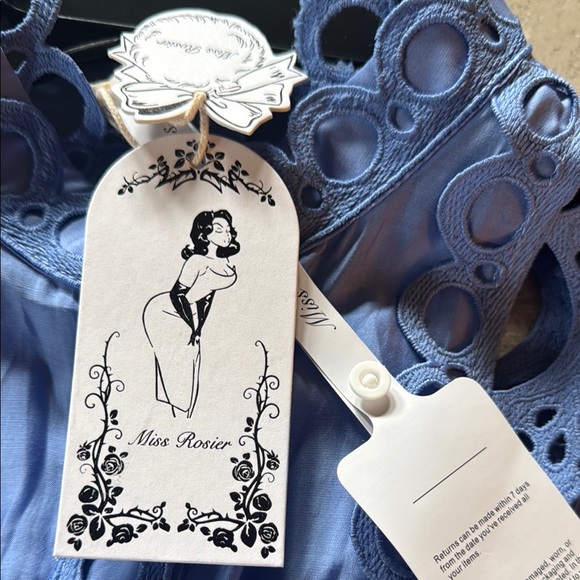 Elegant brand new with tags  purple Blue Lace Dress - Picture 4 of 4